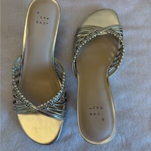 A New Day women’s kitten heels NWOT